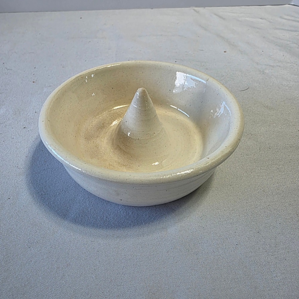 Handhade Studio Pottery‎ Citrus Juicer Stoneware farmhouse cottagecore
